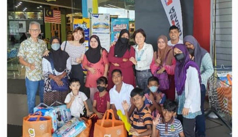 August month moms gathering